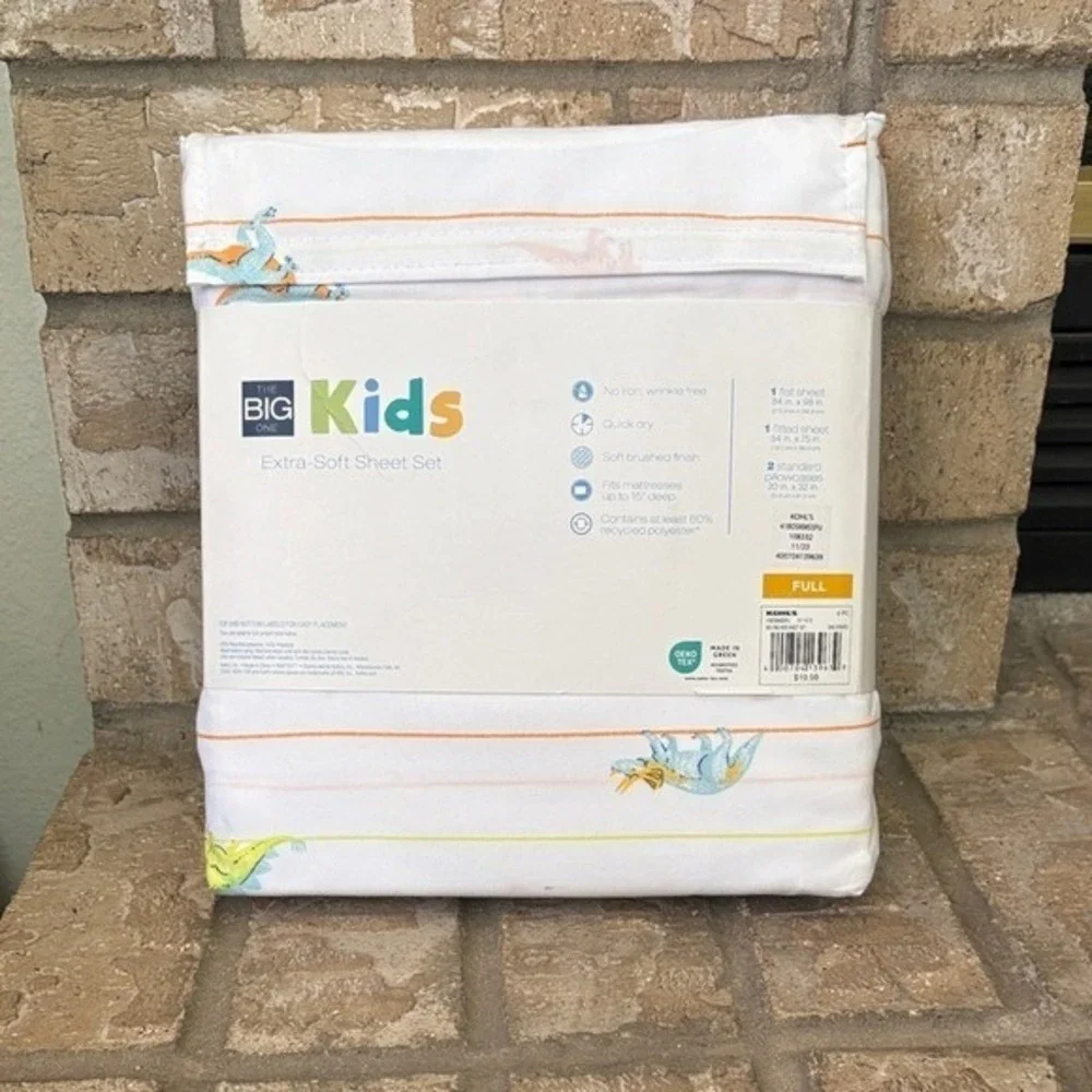 The Big One Kids Dinosaur Full Sheet Set T-Rex, Pterodactyl Multicolor NWT
